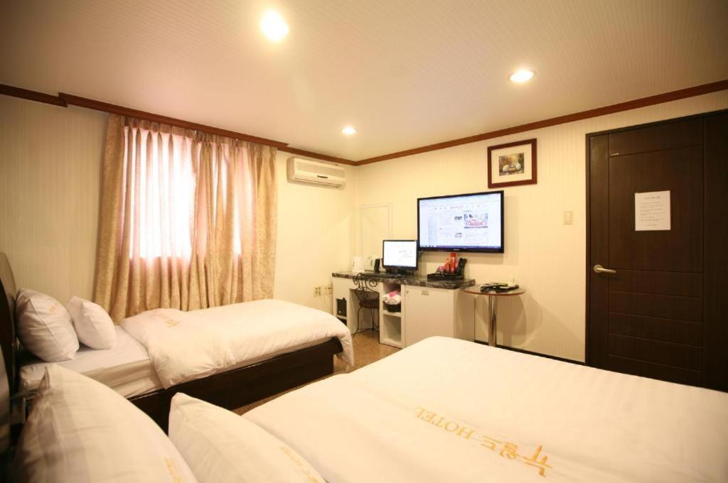 Khách sạn New World Yongsan Seoul